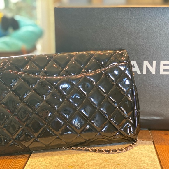 Chanel Quilted Clutch Bag with Chain - Picture 3 of 3